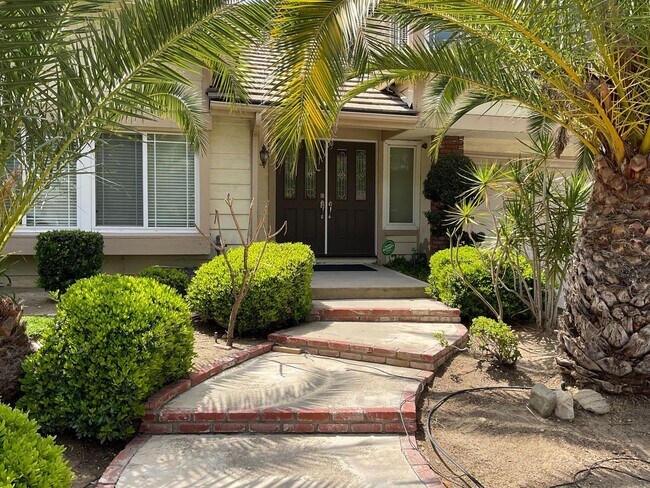 Building Photo - Corona Home | 4 Bedroom | 3 Bathroom