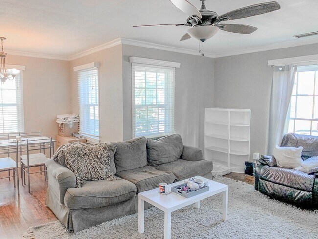 Foto del edificio - Pre-Leasing - 2-Bedroom Minutes from Texas...
