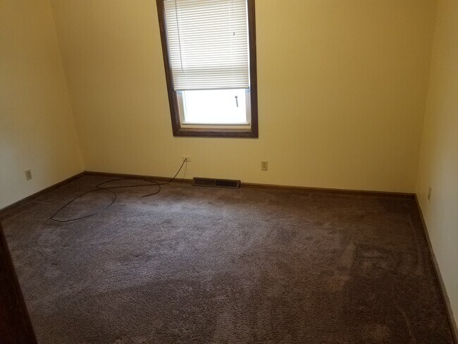 Building Photo - 3093 Pickle Rd