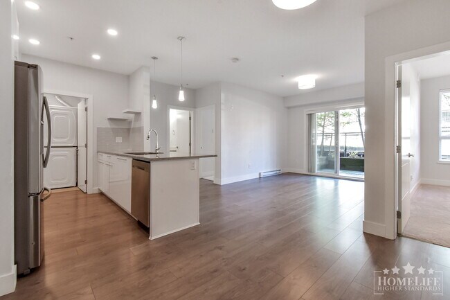 Photo du bâtiment - Modern 2 Bedroom, 2 Bathroom Condo for Rent at The Wesley in Langley
