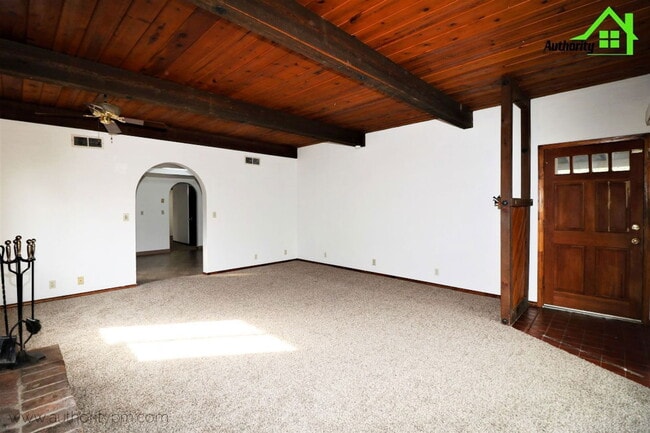 Building Photo - 3194 Veda St