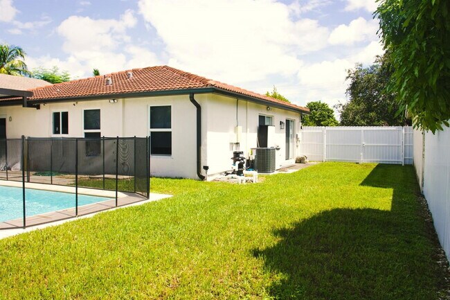 Photo - 25760 SW 127th Pl House