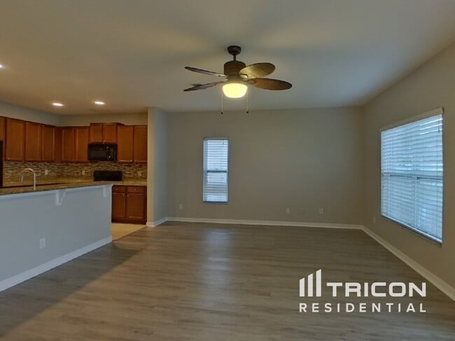 Foto del edificio - 4925 Rockvale Dr