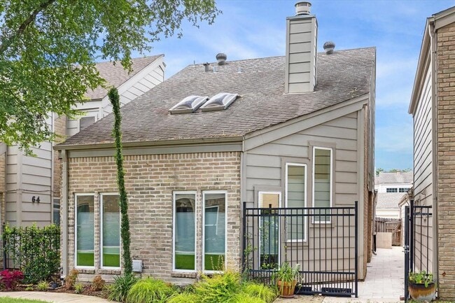 Building Photo - 12625 Memorial Dr