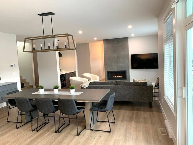 Photo du bâtiment - 2501 Radio Tower Rd