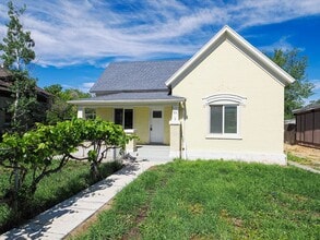 Building Photo - 53 N 100 W