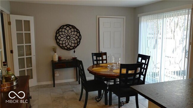 Foto del edificio - 10239 Orchard Park Dr W