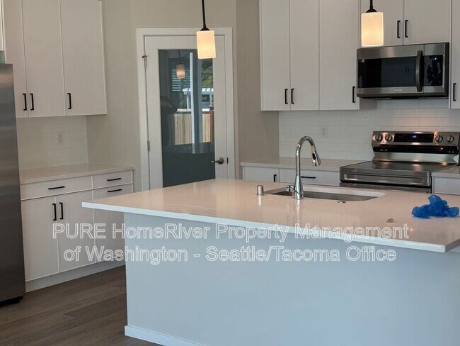 Foto del edificio - 18201 35th Ave Ct E
