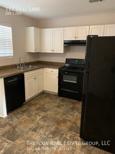 Building Photo - 2/1.5 townhome near downtown Woodstock