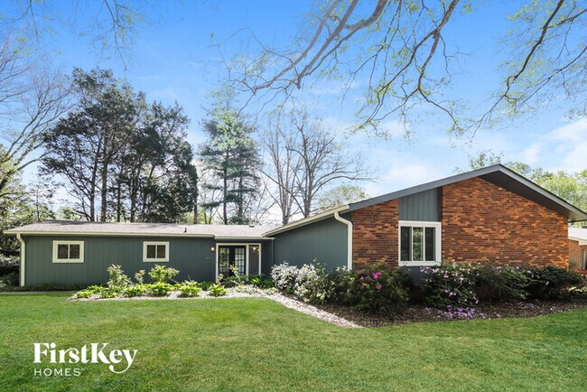 Building Photo - 640 Valley Brook Ln