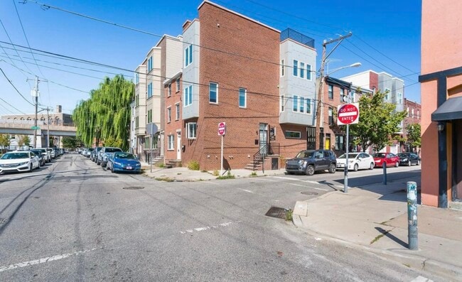 Building Photo - 37 W Wildey St