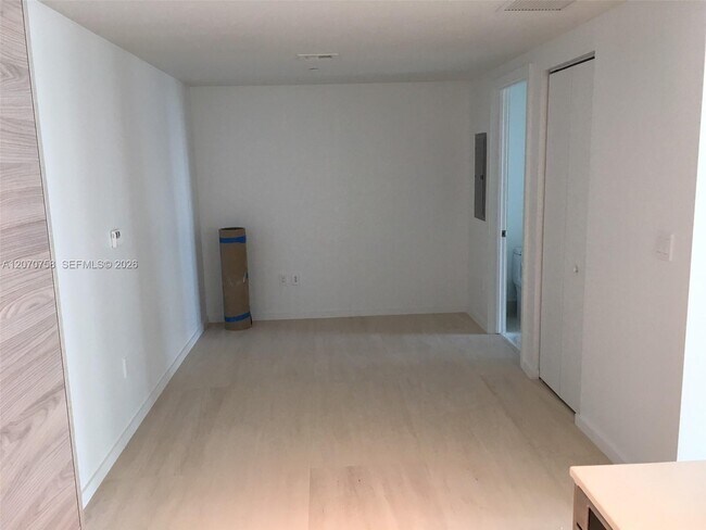 Foto del edificio - 1300 S Miami Ave