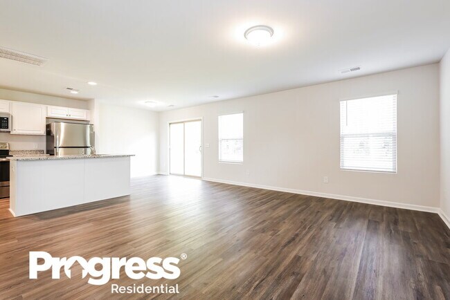 Building Photo - 447 Pollyanna Dr