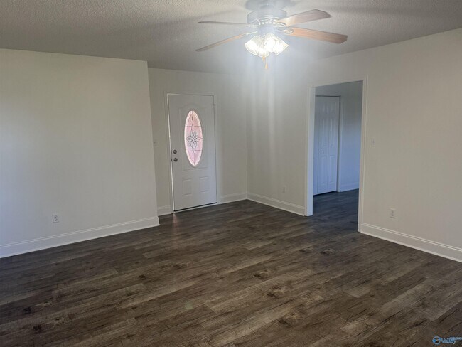 Foto del edificio - 27764 Gretta Cir