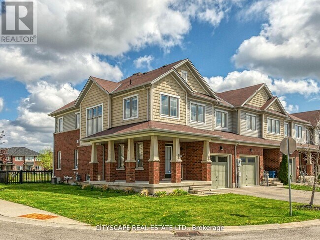 Photo du bâtiment - 8485 Primrose Ln