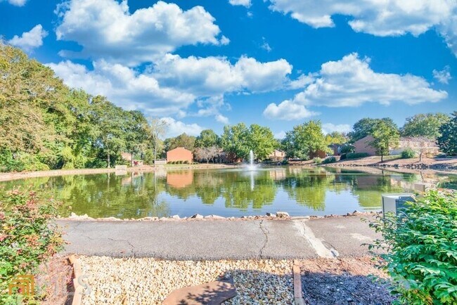 Building Photo - 4100 Ashford Green Dr