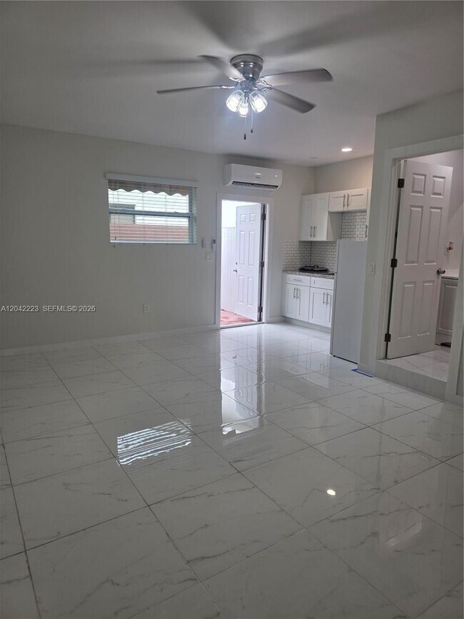 Foto del edificio - 1281 Redbird Ave