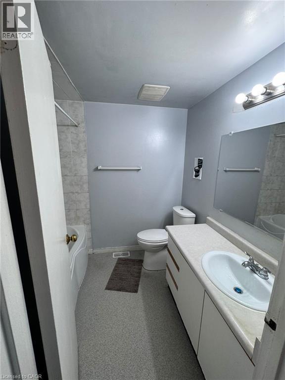 Building Photo - 20 Paulander Dr