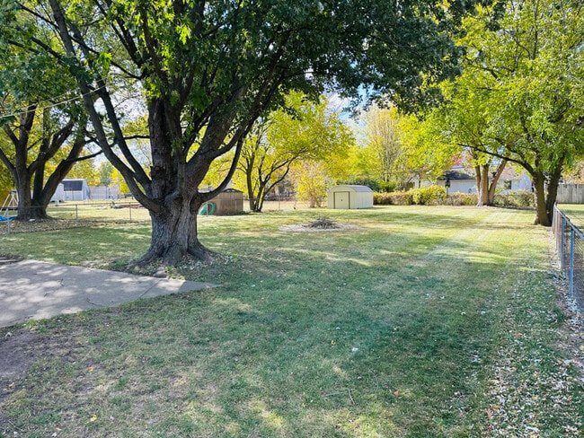 Building Photo - 2719 Kingsland Ct