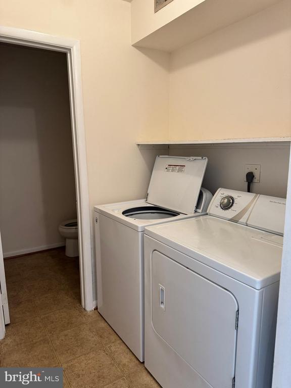 Building Photo - 238 Cameron St