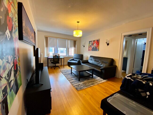 Foto del edificio - 137 Englewood Ave