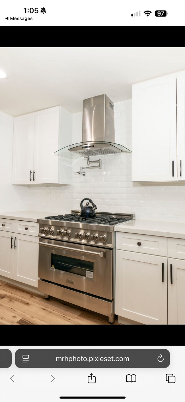 Foto del edificio - 808 Knoll Park Ln