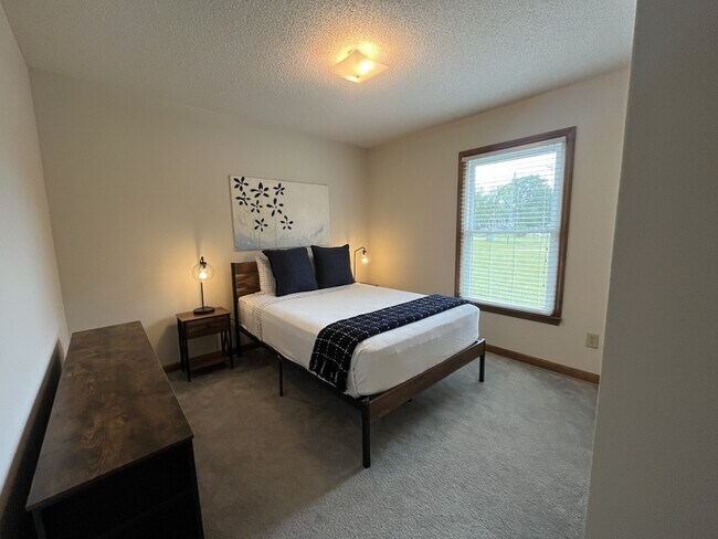 Foto del edificio - 49 Bay Springs Ct