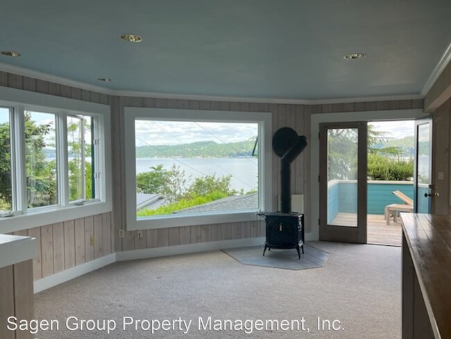 Foto del edificio - 3 br, 2 bath House - 8754 Sandpoint Way NE