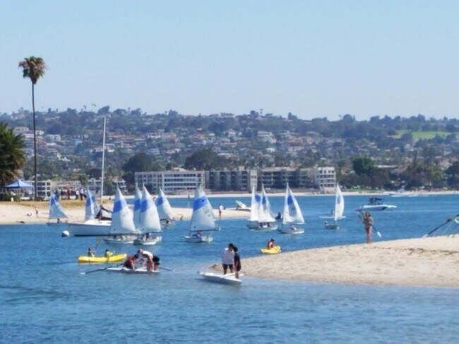 A 100 pasos de Mission Bay y el paseo marítimo de 15 millas de largo que lo rodea. - 830 Island Ct