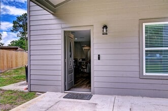 Building Photo - 268 Sunrise Dr
