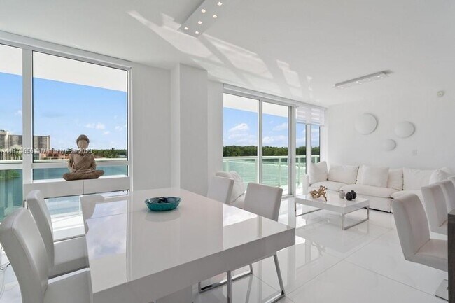 Building Photo - 400 Sunny Isles Blvd