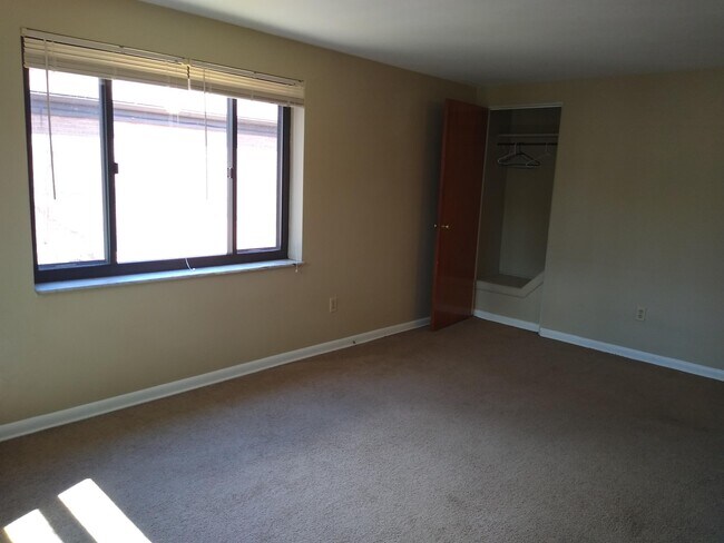 Foto del edificio - 3451 Evergreen Rd