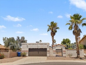 Building Photo - 1510 E Taro Ln