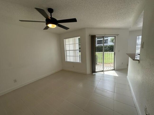 Foto del edificio - 1st Floor 1 Bedroom and 1 Bathroom Condo  ...