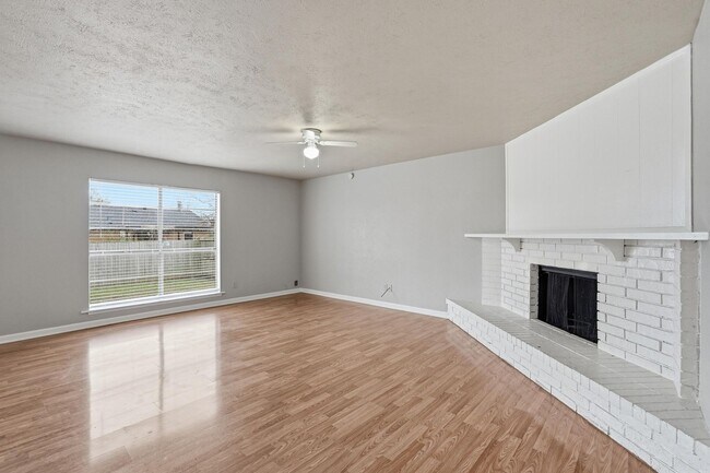 Foto del edificio - COZY and CHARMING 3 Bedroom, 2 Bathroom home located in Allen!