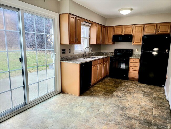 Foto del edificio - 6 Maple Ave