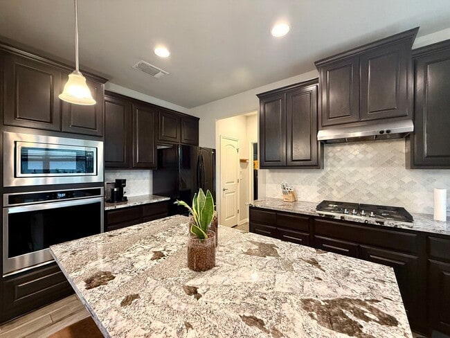 Building Photo - Goodnight Ranch Subdivision - 3 bedroom w/ Office!