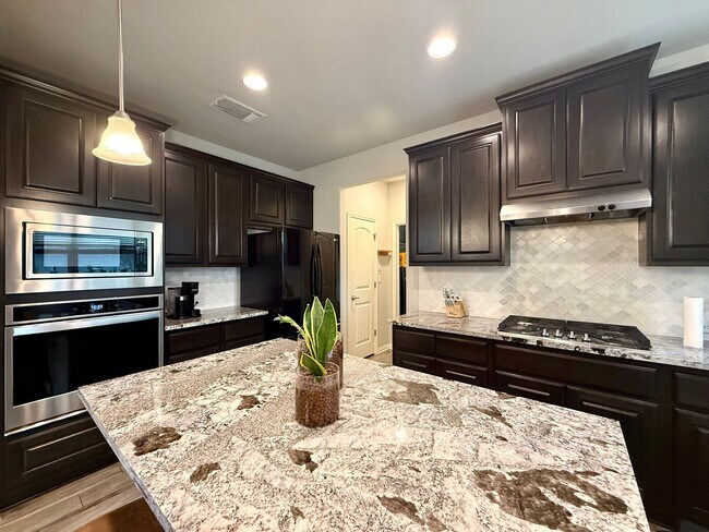 Foto del edificio - Goodnight Ranch Subdivision - 3 bedroom w/ Office!