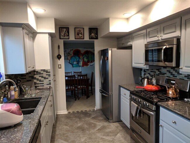 Foto del edificio - 8415 Loralinda Dr