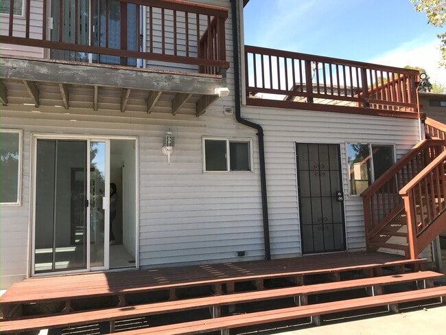 Building Photo - 1210 Highland Blvd