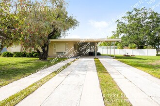 Building Photo - 107 SE Lucero Dr