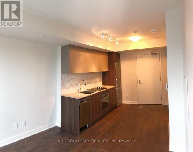 Building Photo - 2 Sonic Way