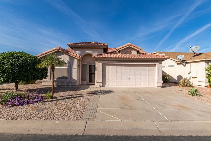 Foto principal - 6800 S Oakmont Dr