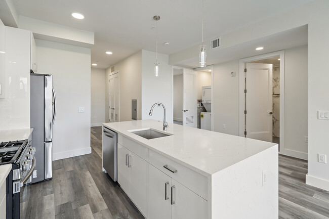 Building Photo - Hudson Heights