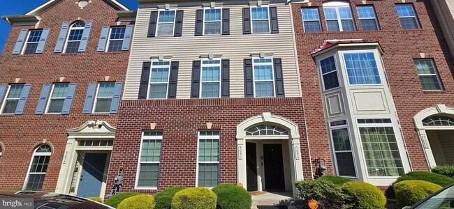 Foto del edificio - 5658 Virginia Ln