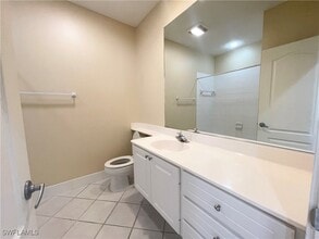 Building Photo - 5325 Cove Cir