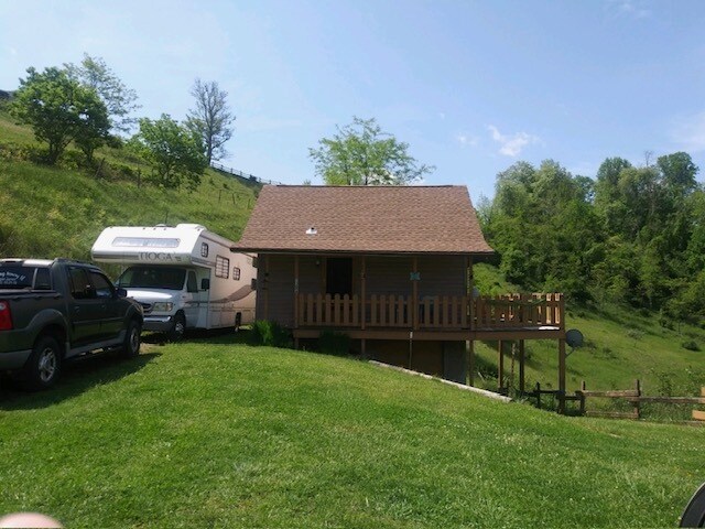 Foto principal - 530 Cogburn Dr