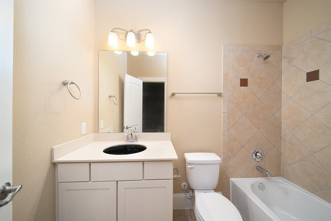 Building Photo - 1231 Creekside Acres Ct