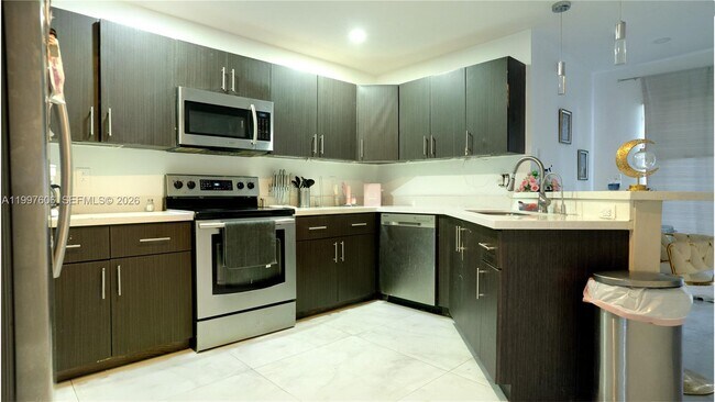 Foto del edificio - 18499 NW 52nd Path