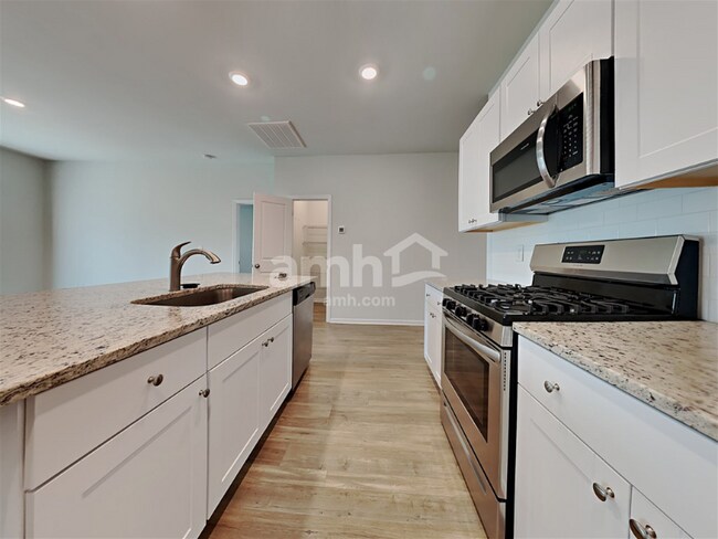 Foto del edificio - 306 Squire Pope Rd